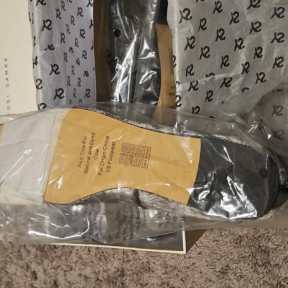 NIB Yosi Samara silver calf hair flats - Picture 4 of 7